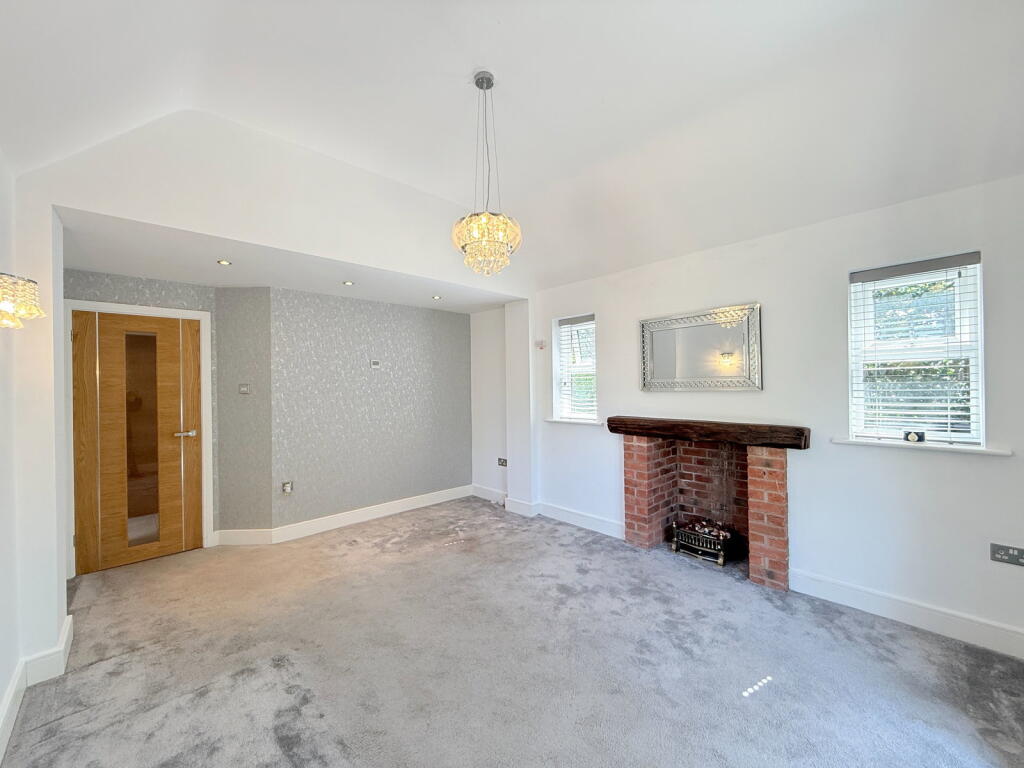 House in Bromsgrove, Beoley - More