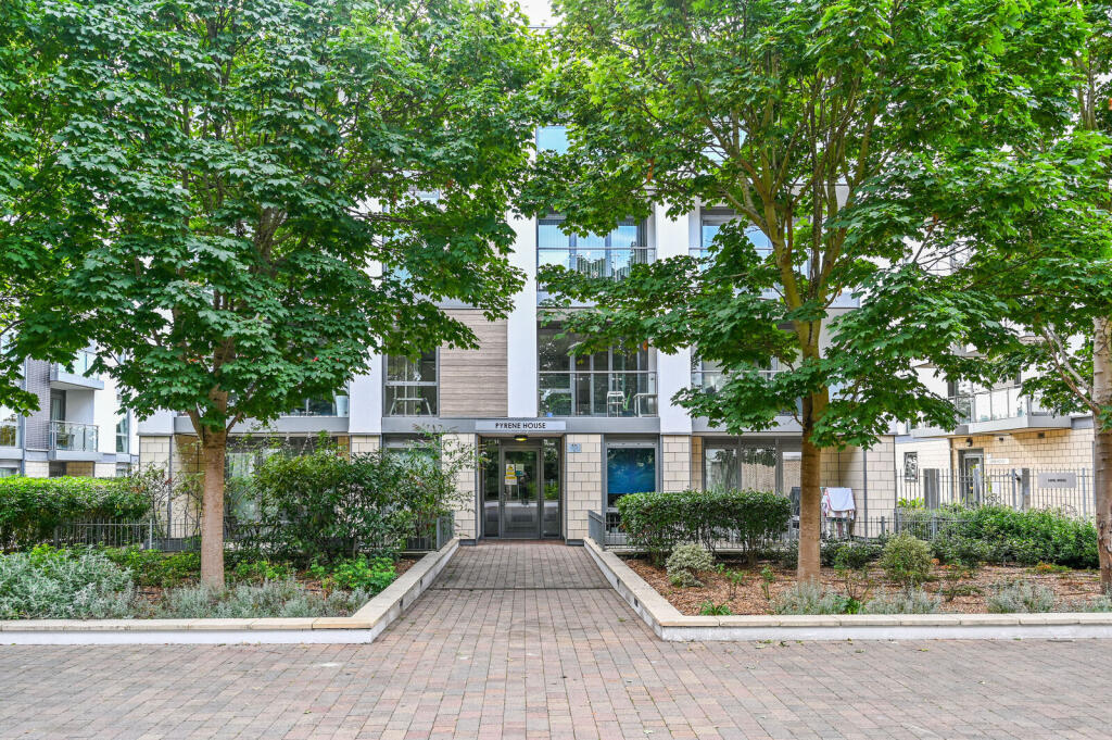 Apartment in Twickenham - View 2
