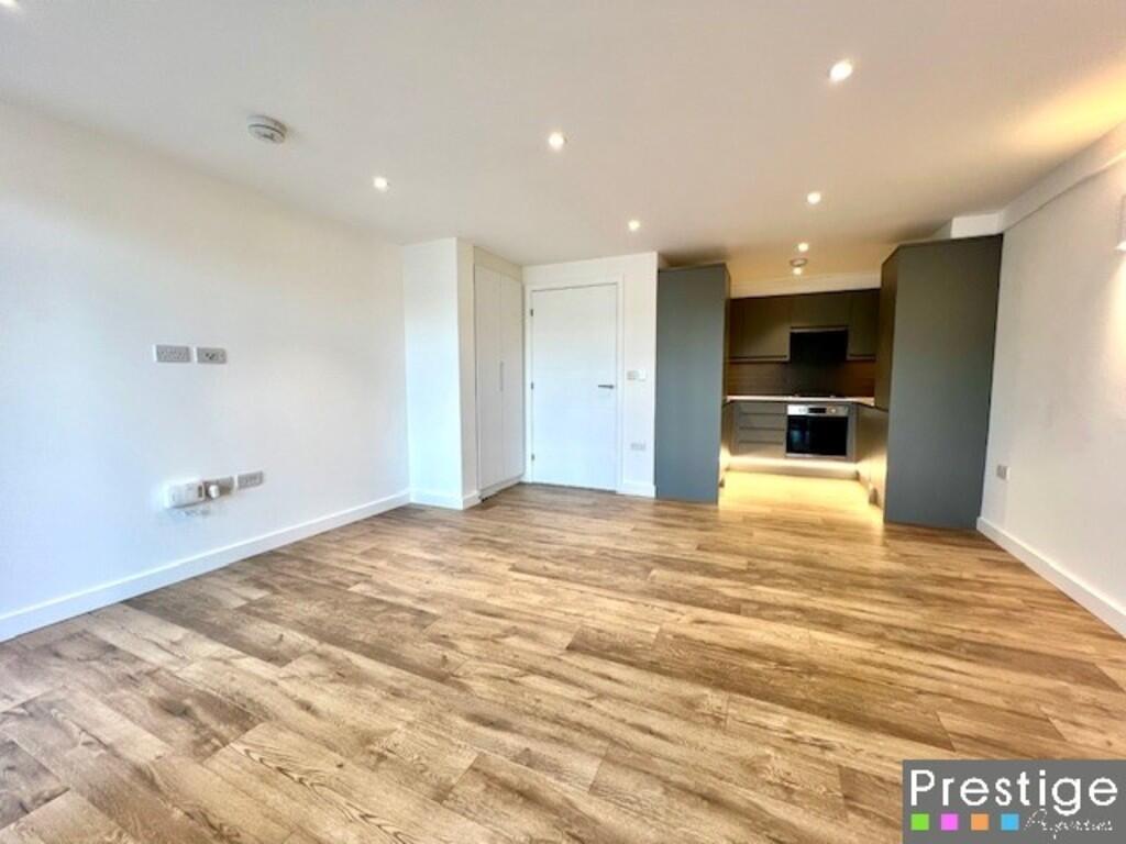 Apartment in London - More