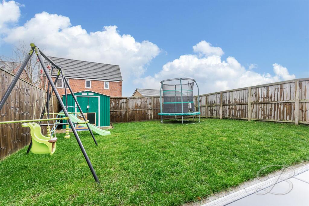 Foxglove Close, Bolsover, Chesterfield photo 3