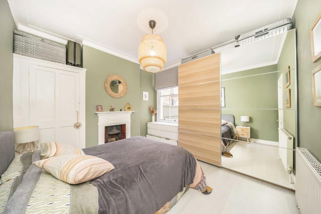 Apartment in London - View 5