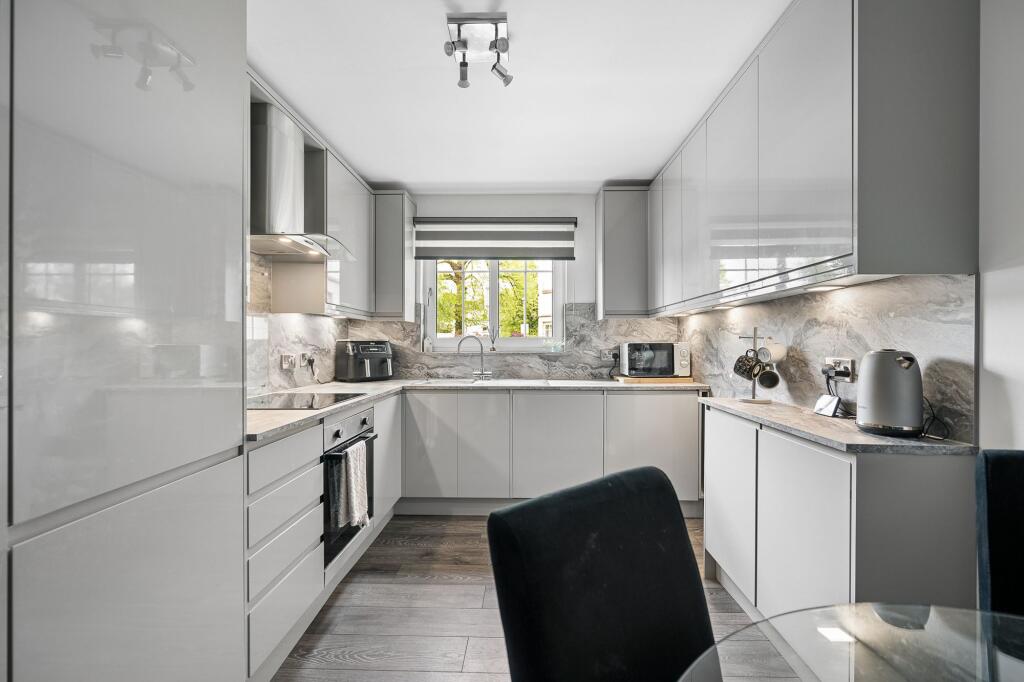 Quarrywood Court, Livingston - More