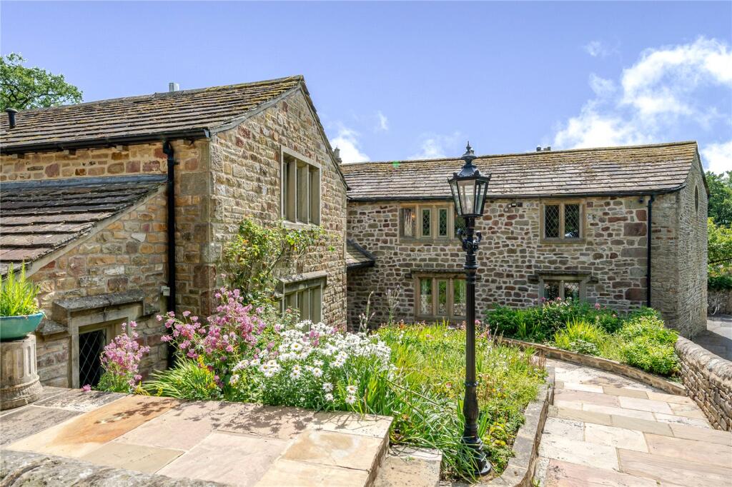 Stirton Moor Barn, Stirton, Skipton, North Yorkshire, BD23 3LQ photo 2