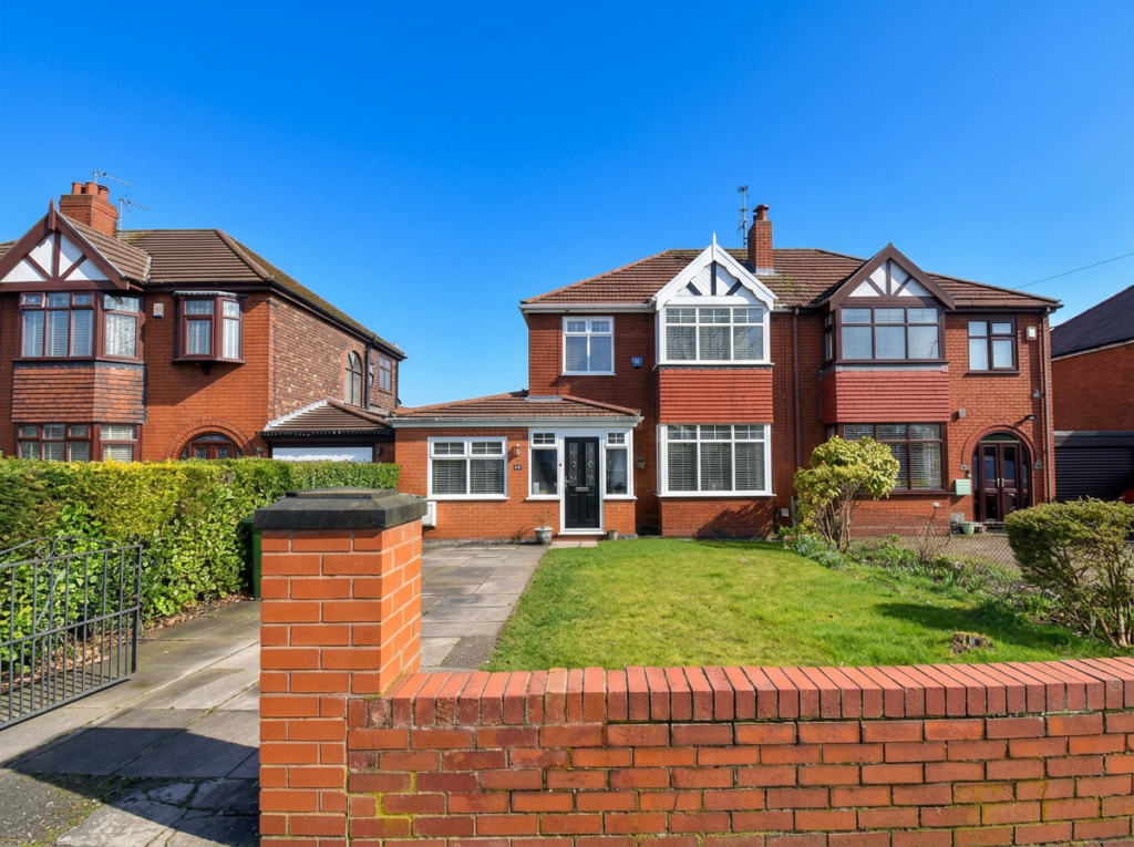 Main image of property: Liverpool Road, Widnes, WA8 7HT