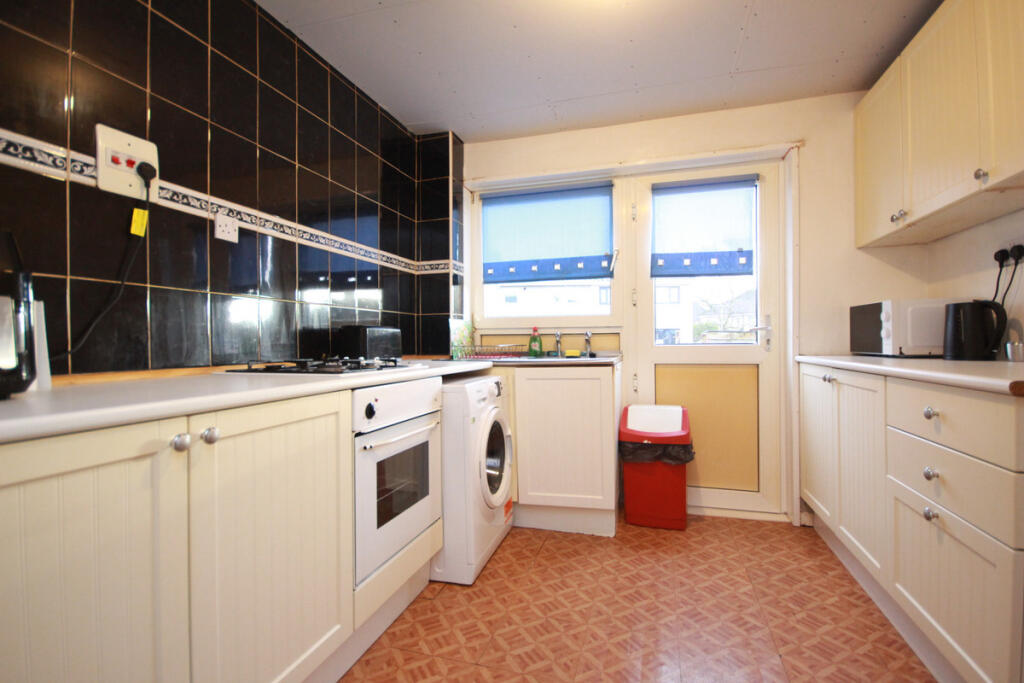 Waddell Avenue, Airdrie, ML6 - View 5