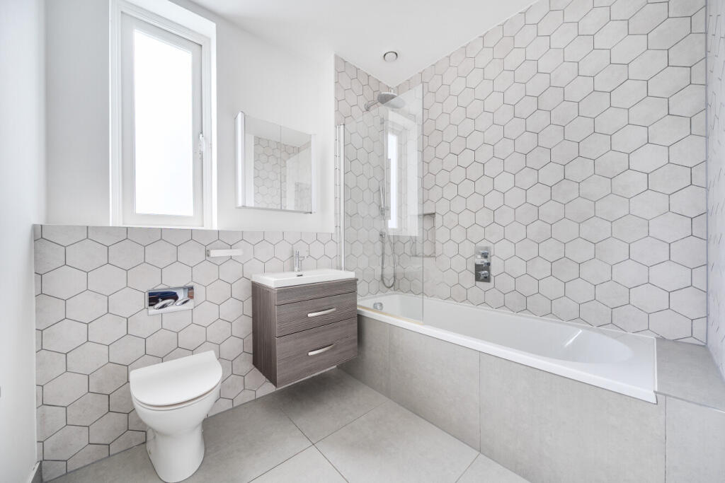Apartment in London, Roehampton - View 4