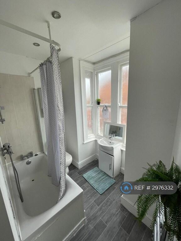 House in Sheffield - View 3