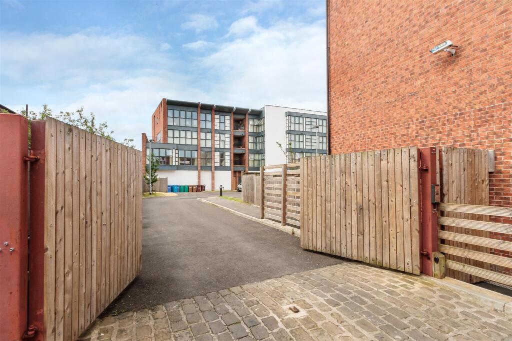 Property photo 8