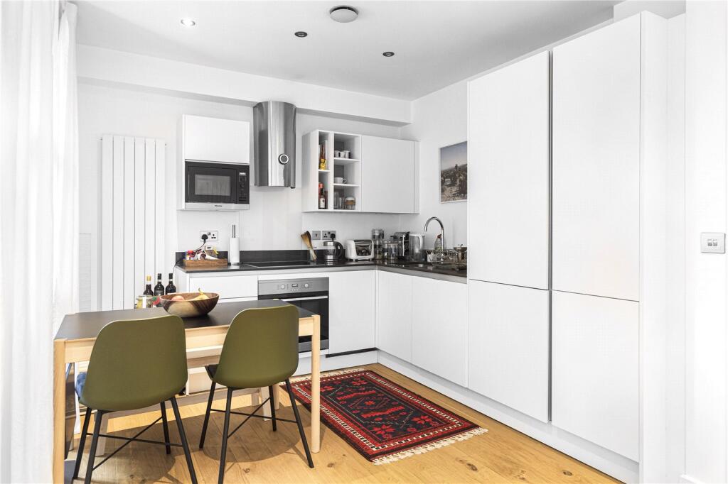 Apartment in London - View 4