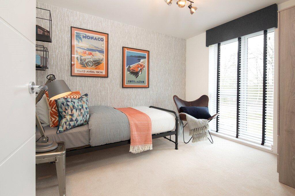 House in Crowthorne, Bracknell Forest - More