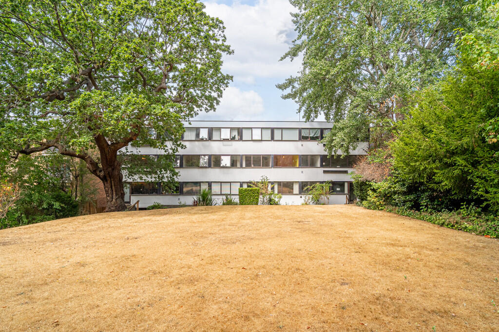 Apartment in London - View 5