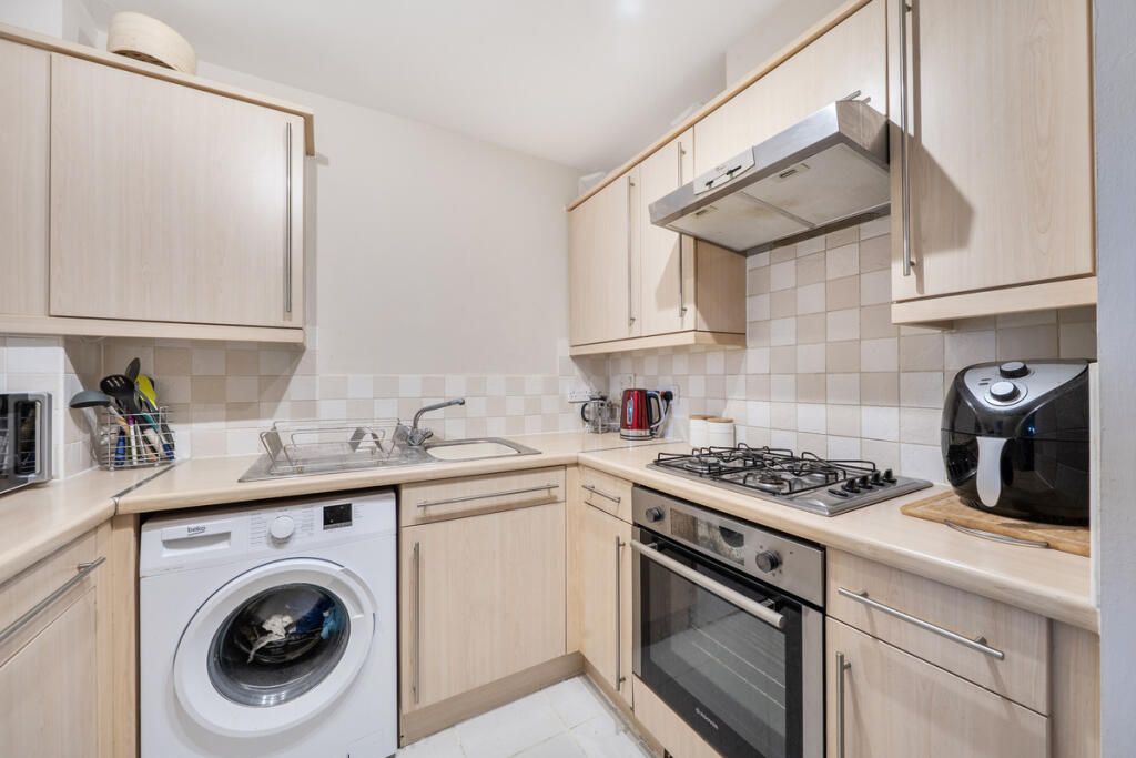 Apartment in Eastleigh, Hamble-le-Rice - More