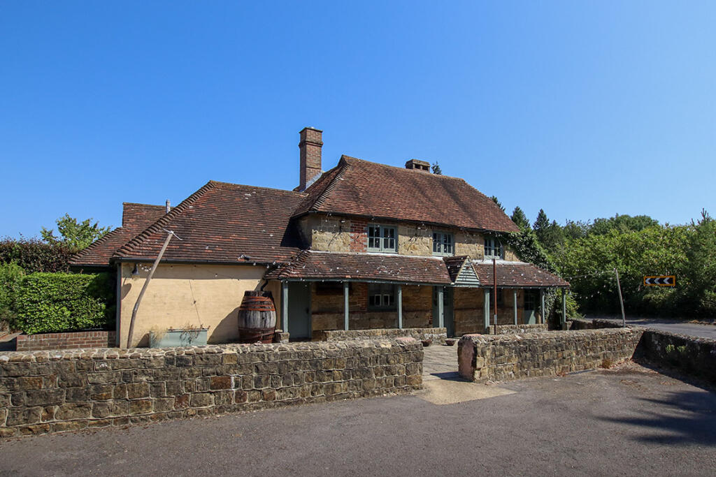 Main image of property: Banyan & The Barn, Midhurst Road, Fernhurst, West Sussex, GU27 3HA