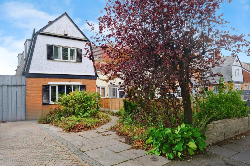 Main image of property: Fox Hollies Road, Hall Green, Birmingham, West Midlands B28 8RL