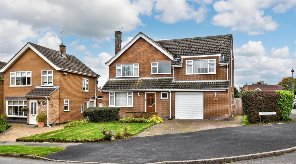 5-bed detached on Moorfield Road, Holbrook, Belper, Derbyshire, £475,000