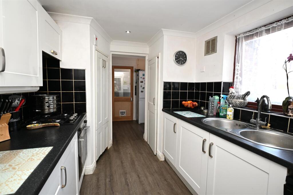 House in Basingstoke and Deane, Sherborne St. John - View 3