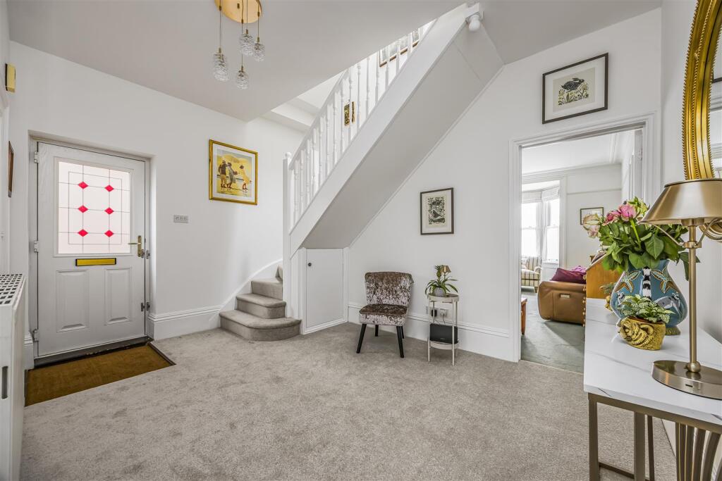 House in Chichester, Westbourne - View 5