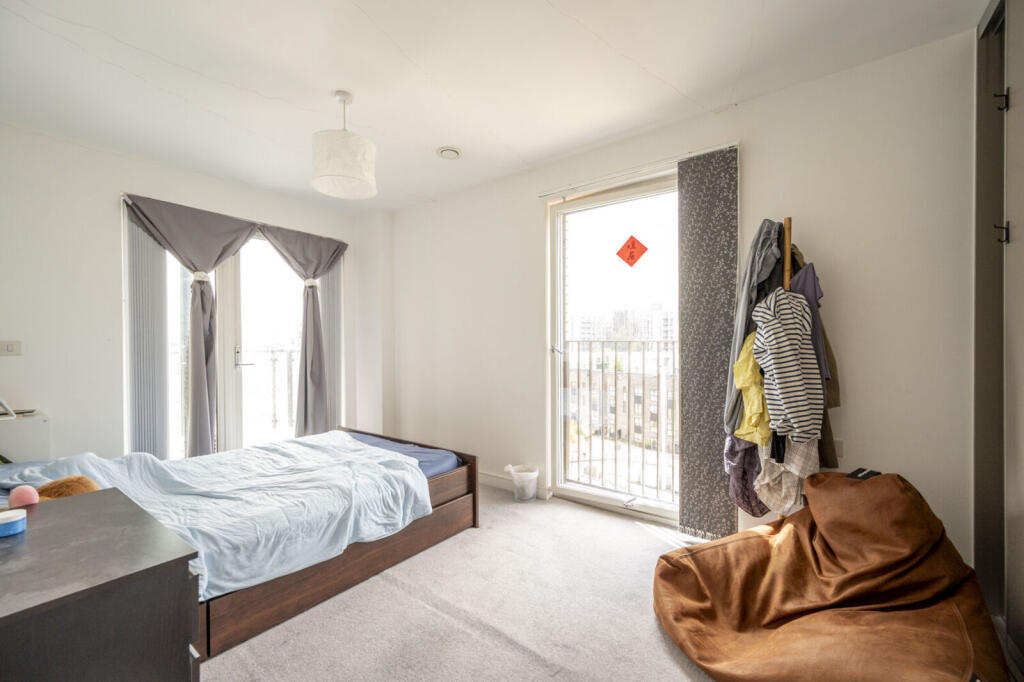 Apartment in London - More