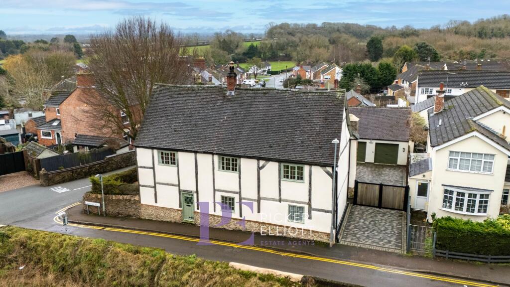 4-bed detached on Carey Hill Road, Stoney Stanton, LE9, £635,000