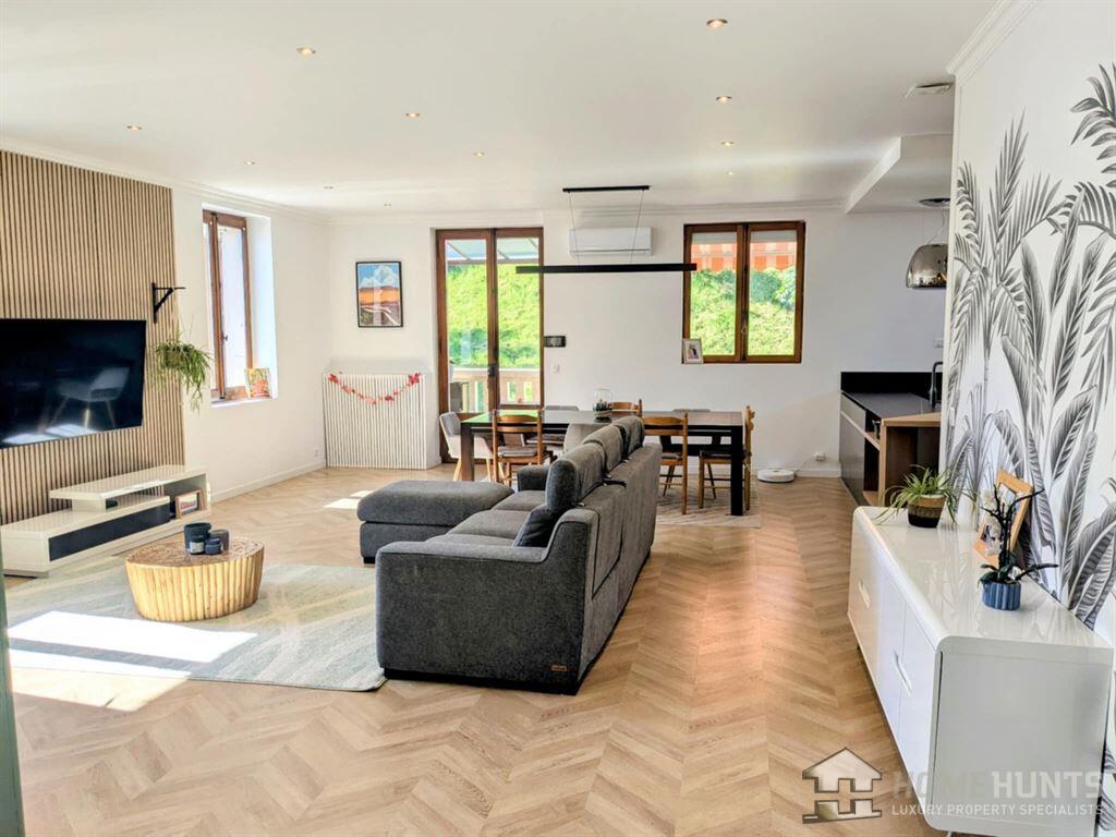 Main image of property: Rhone Alps, Haute-Savoie, Évian-les-Bains