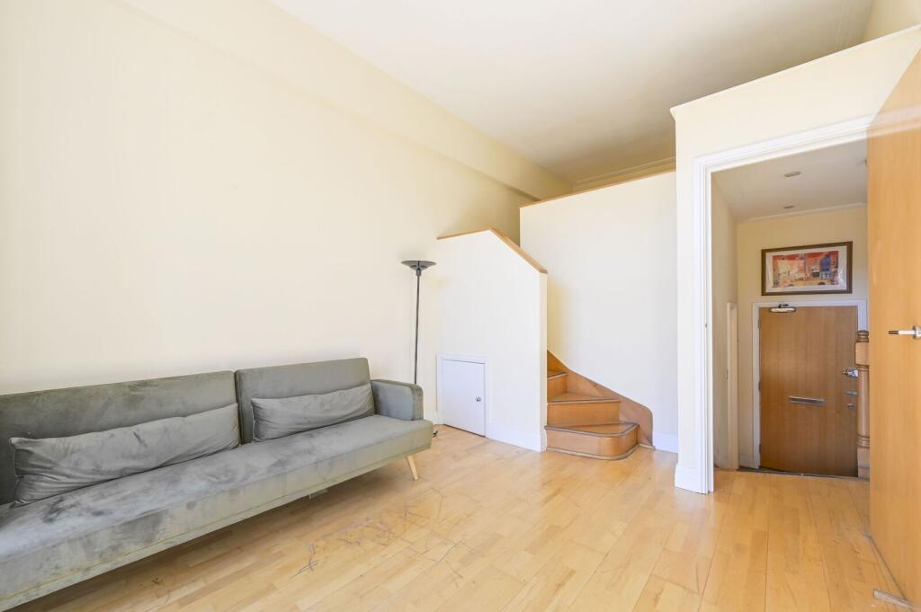 Apartment in London - More
