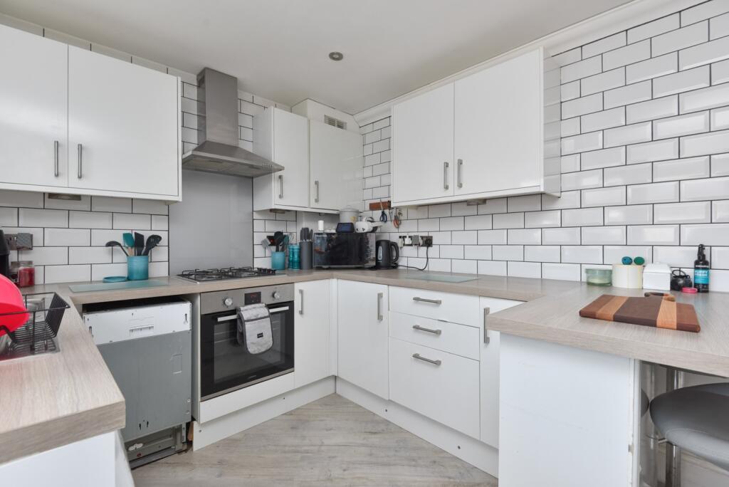 House in Ashford, Washford Farm, Kingsnorth - More