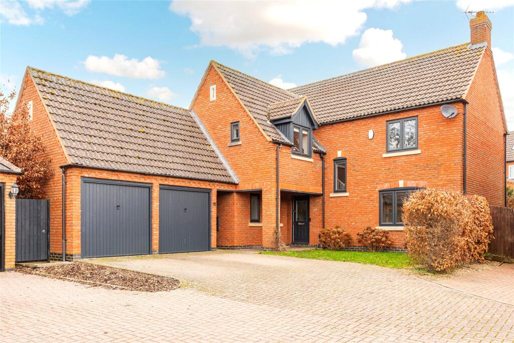 Main image of property: Oxfield Park Drive, Old Stratford, Milton Keynes, Northamptonshire, MK19
