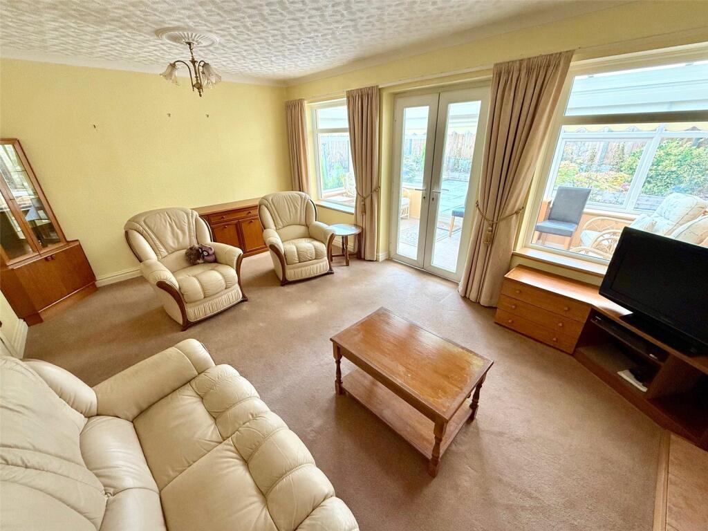22A, Larches Road, Kidderminster, Worcestershire photo 4