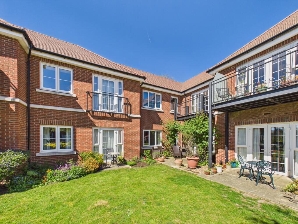 Main image of property: Eaves Court, The Retreat, Princes Risborough, Buckinghamshire, HP27 0EQ