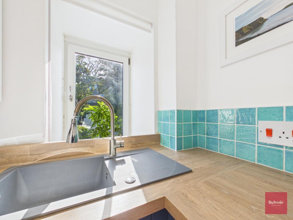 Apartment in Swansea - View 5