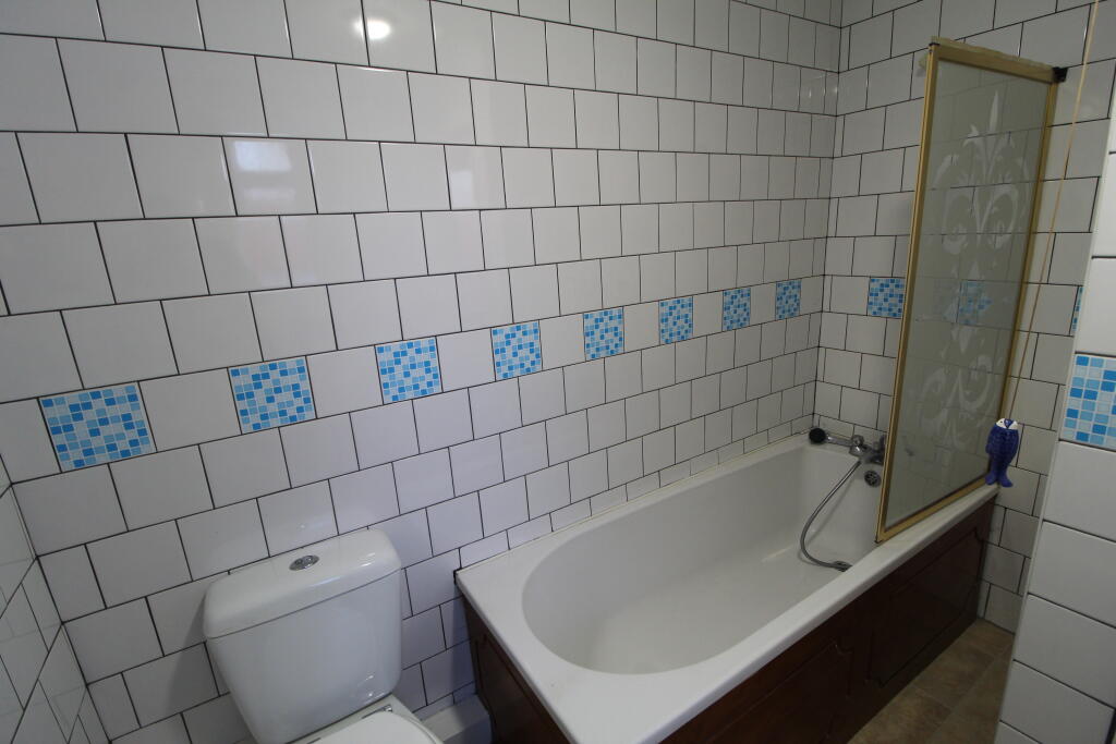 House in Stockton-on-Tees - More