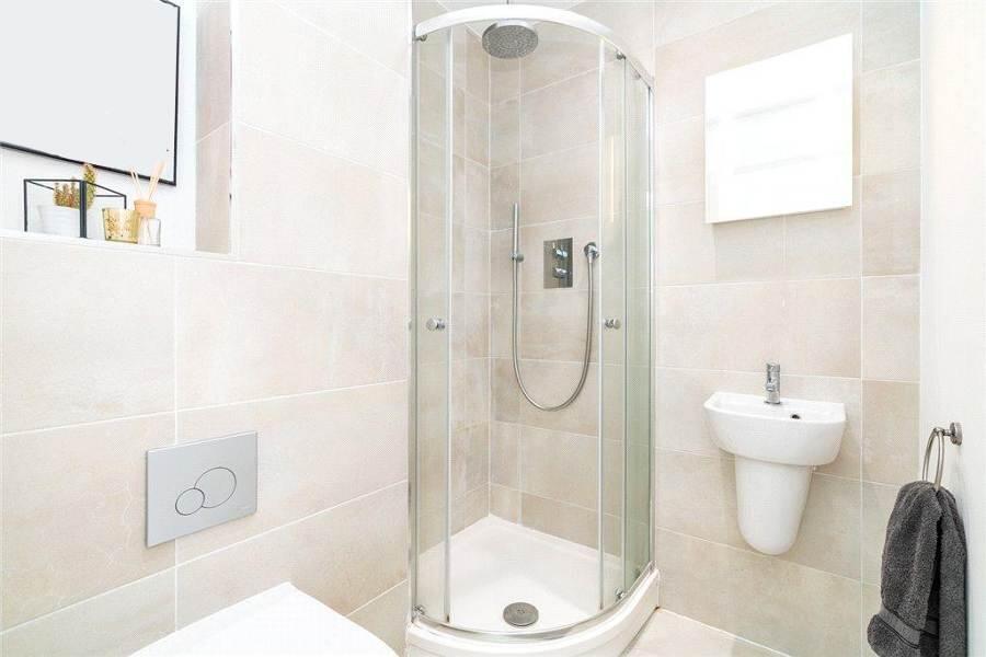 Apartment in Southampton - View 5