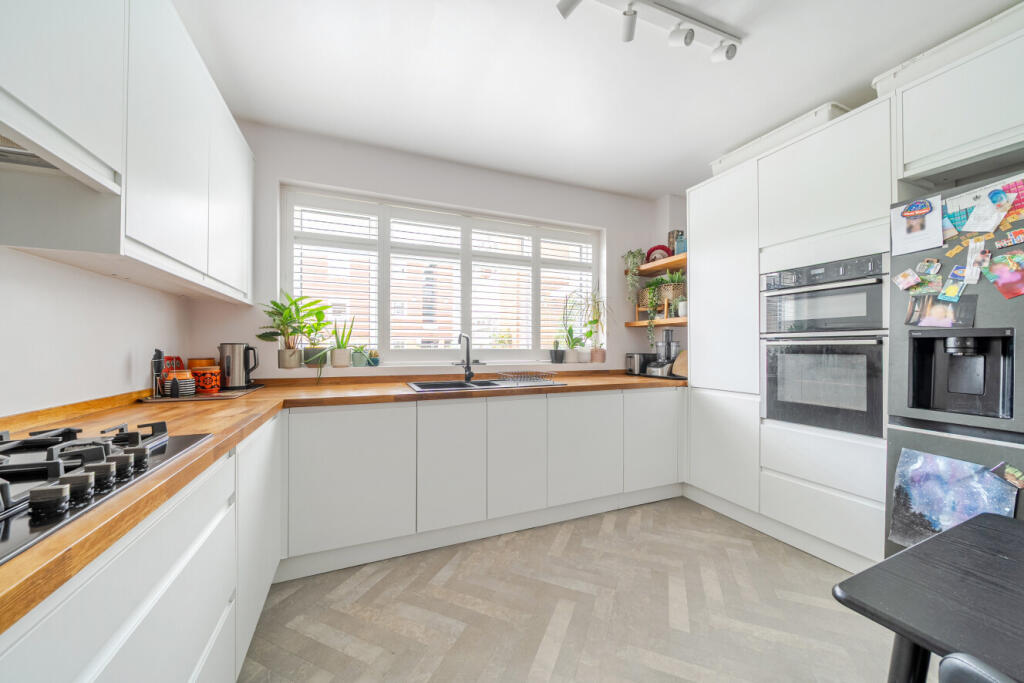 Apartment in London - View 3