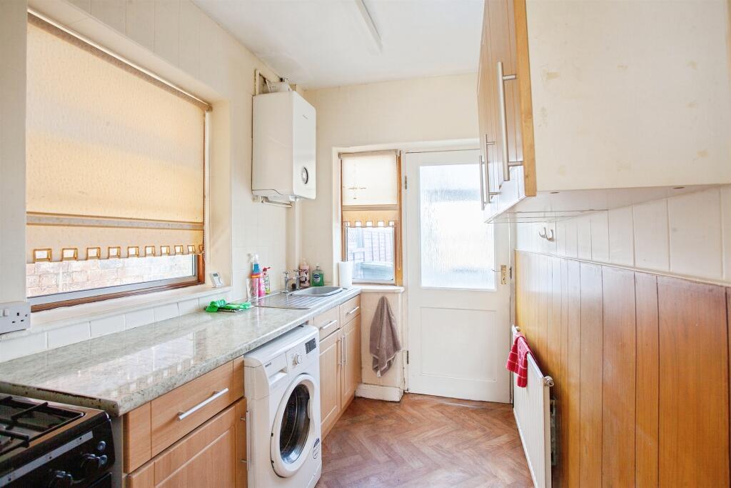 House in Wakefield, West Yorkshire - View 2