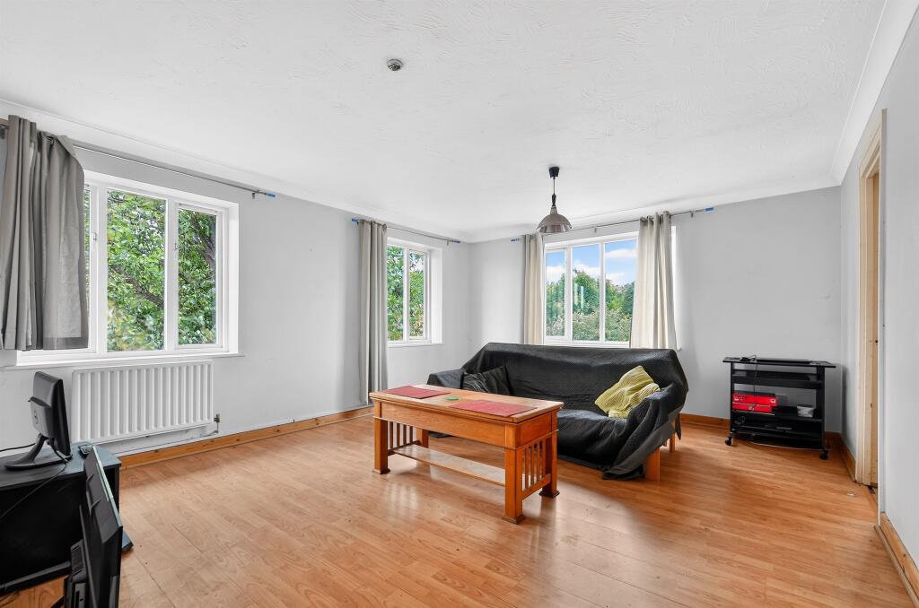 Apartment in Hatfield, Birchwood - View 4
