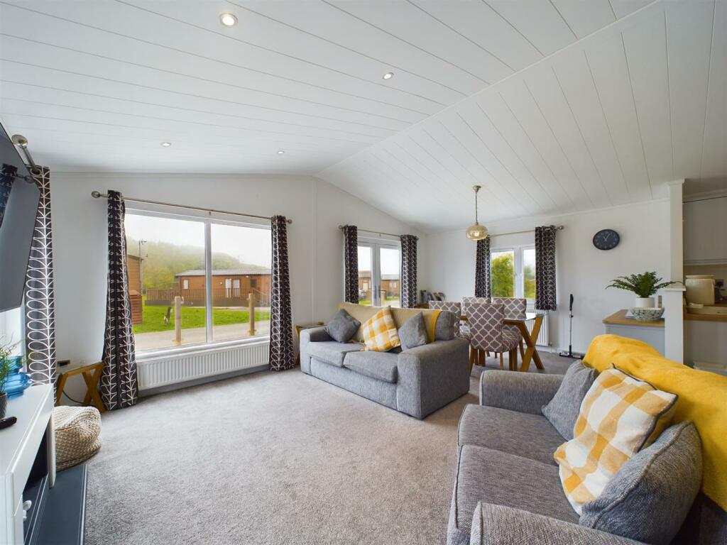 Flamborough Road, Bridlington, Sewerby photo 4