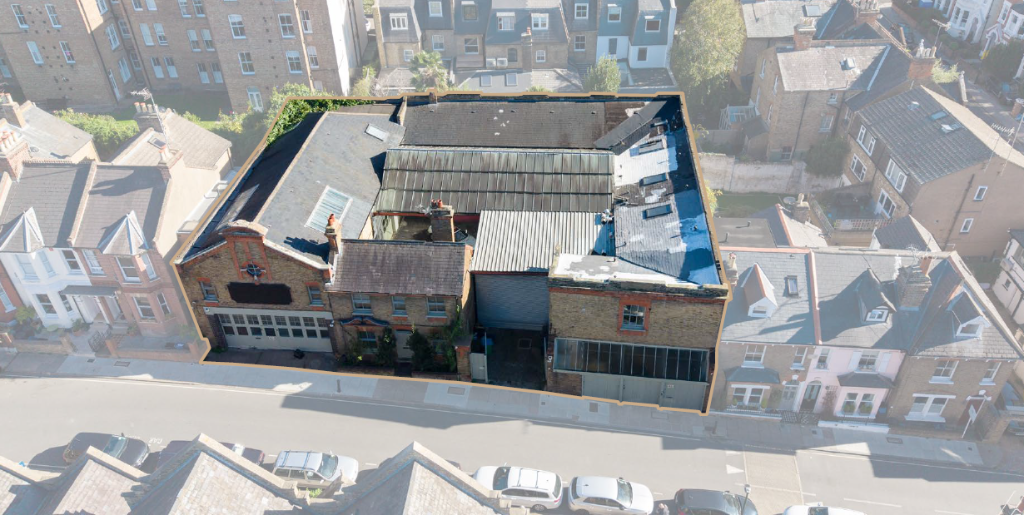 Main image of property: 45 The Vineyard, Richmond, London, TW10