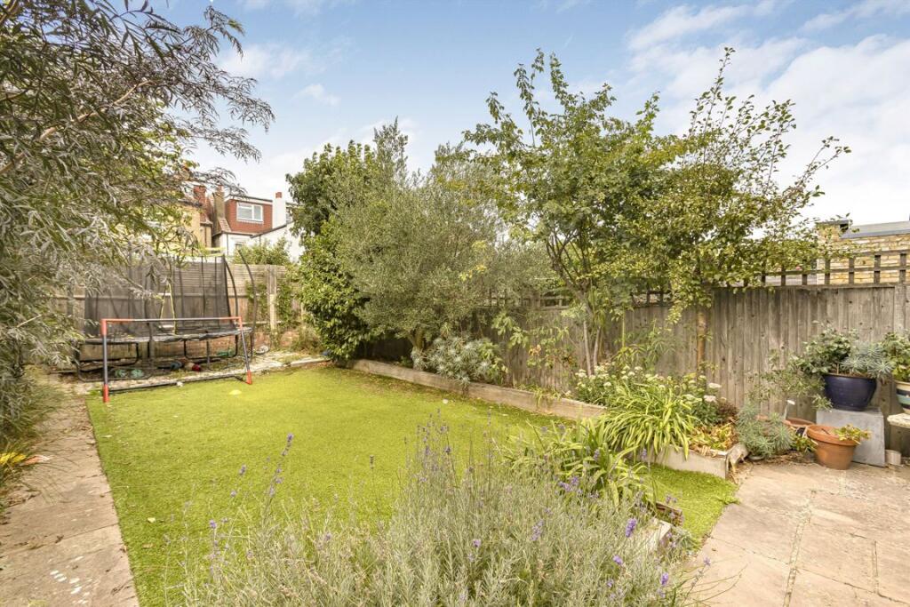 House in London, Streatham Park, Furzedown - View 4