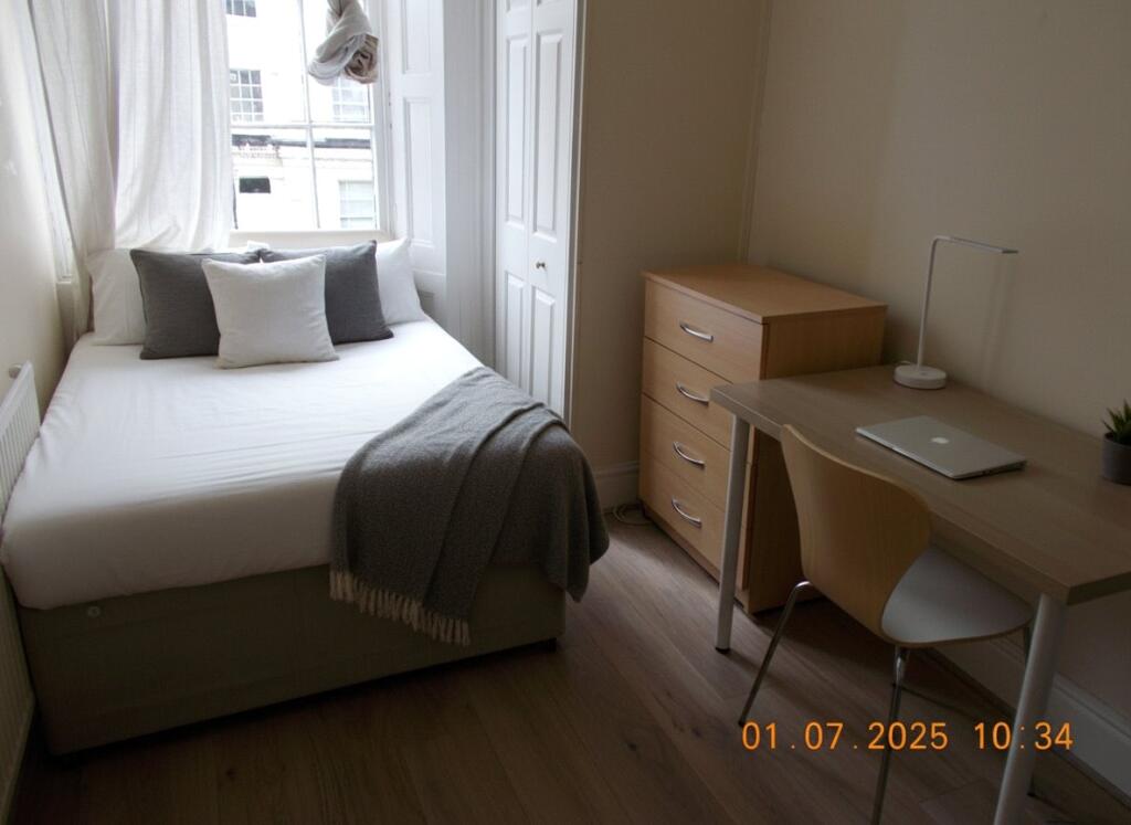 Apartment in Bristol, Tyndall's Park, Clifton - View 5