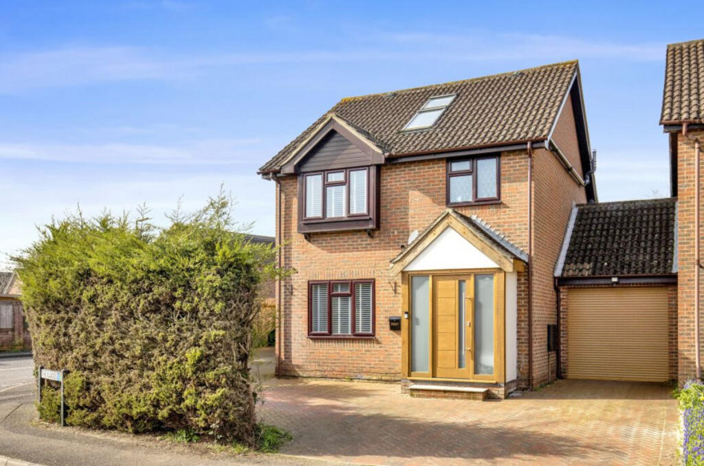 Main image of property: The Glades, Locks Heath, Southampton, SO31