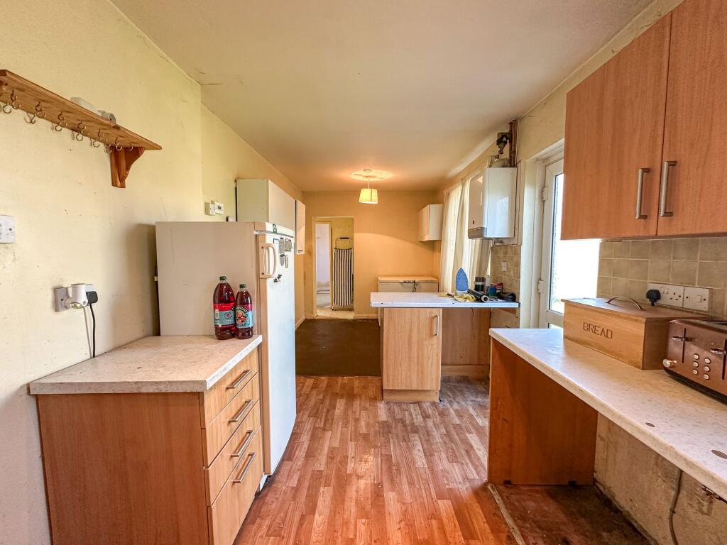 House in Greasby, Liverpool City Region - View 4