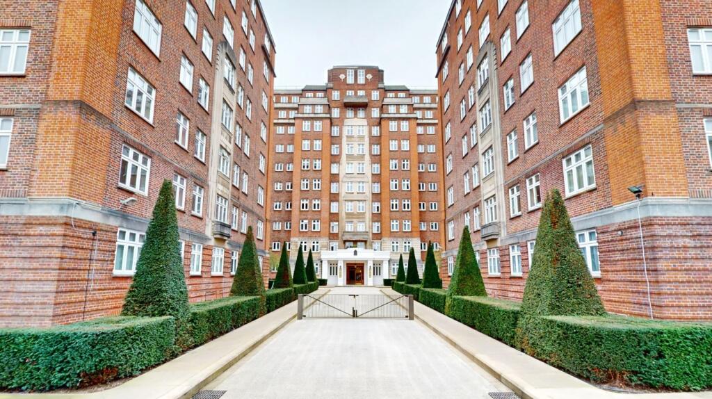 Main image of property: Flat 15 Grove Hall Court, Hall Road, St John's Wood, London, NW8 9NR