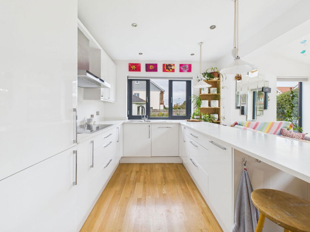 House in Worthing, West Worthing - View 4