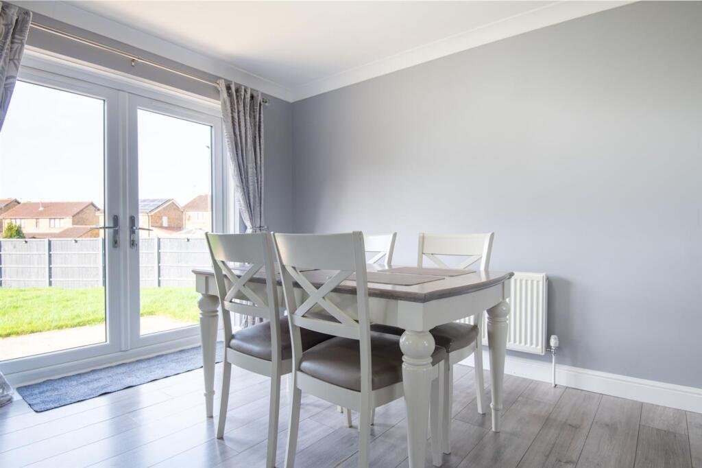 House in Wellingborough, Hatton Park - View 4