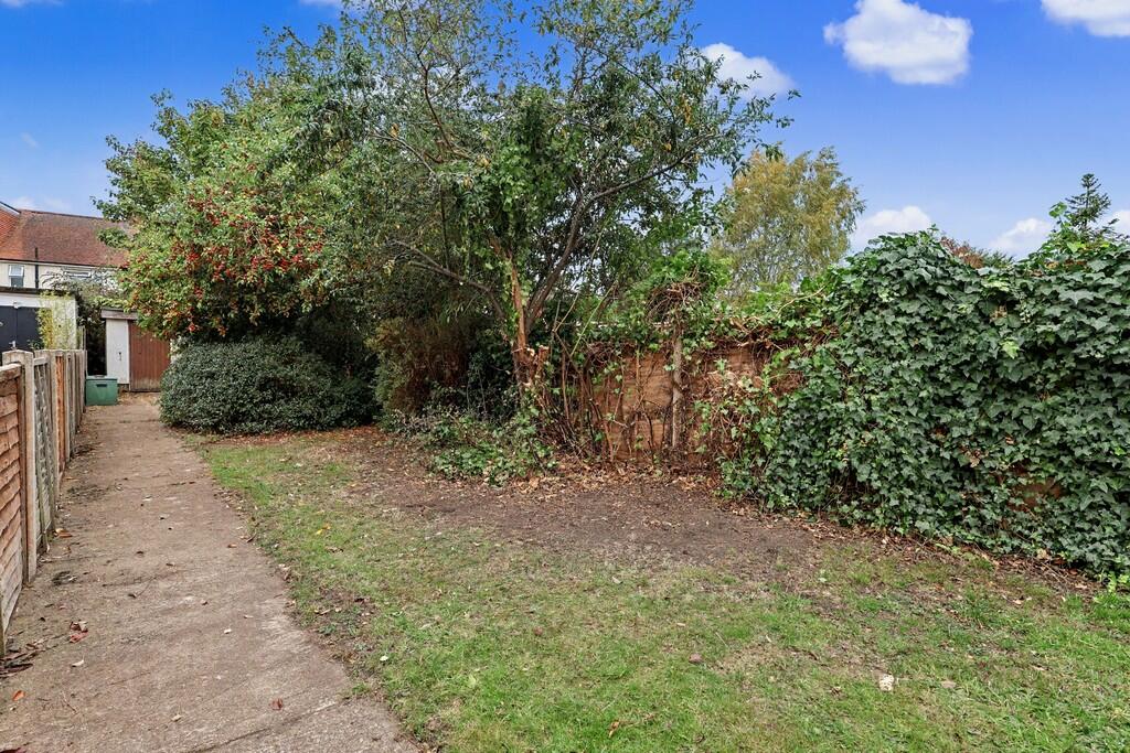 Tolworth Road, Surbiton photo 3