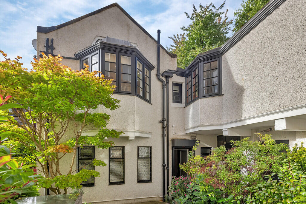 4-bed house on 29, Huntly Gardens, Dowanhill, £590,000