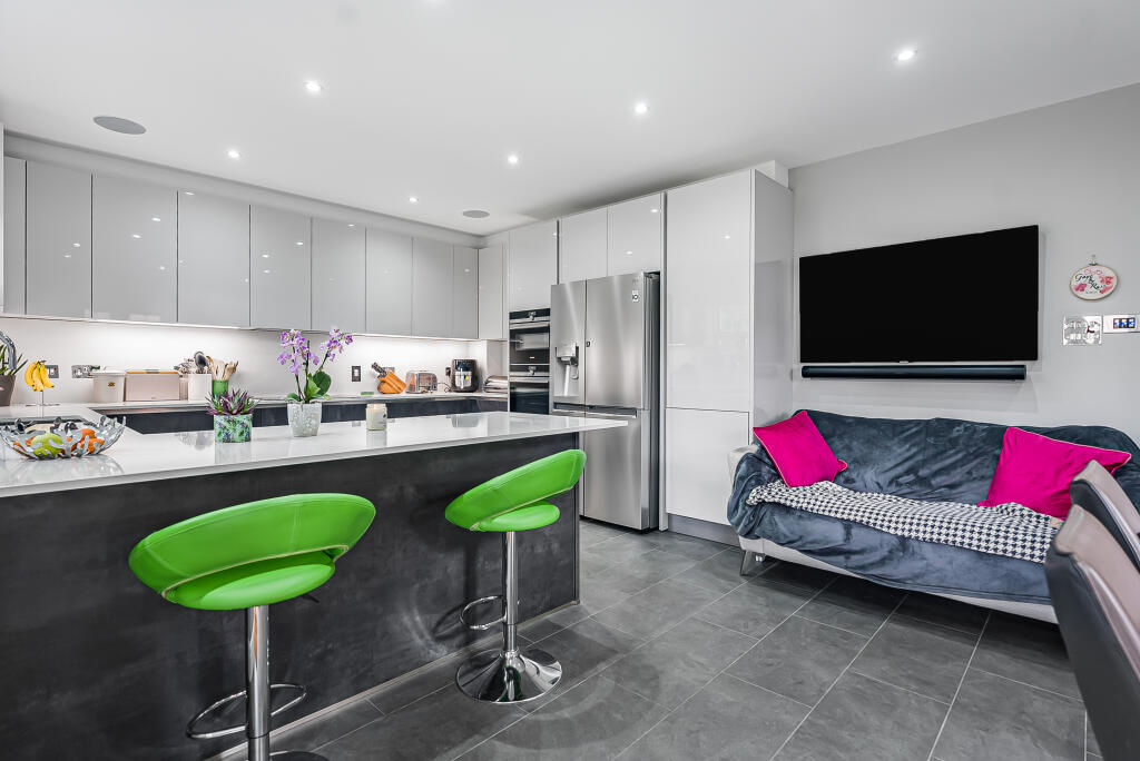 Additional image 13 of Boyes Crescent, London Colney, AL2