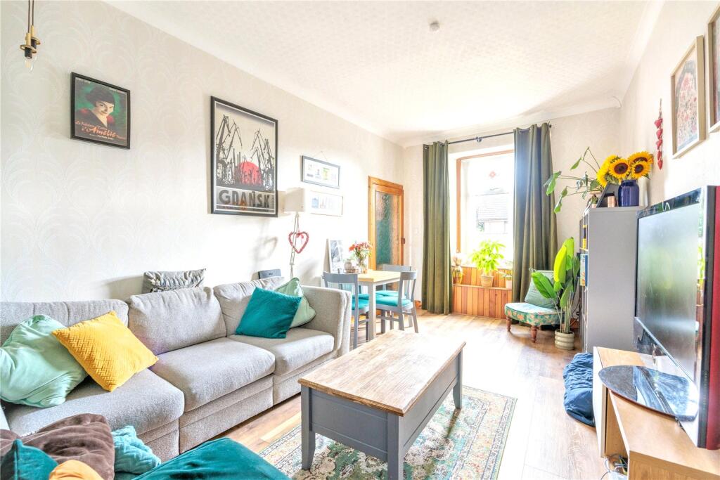 House in Dundee - More