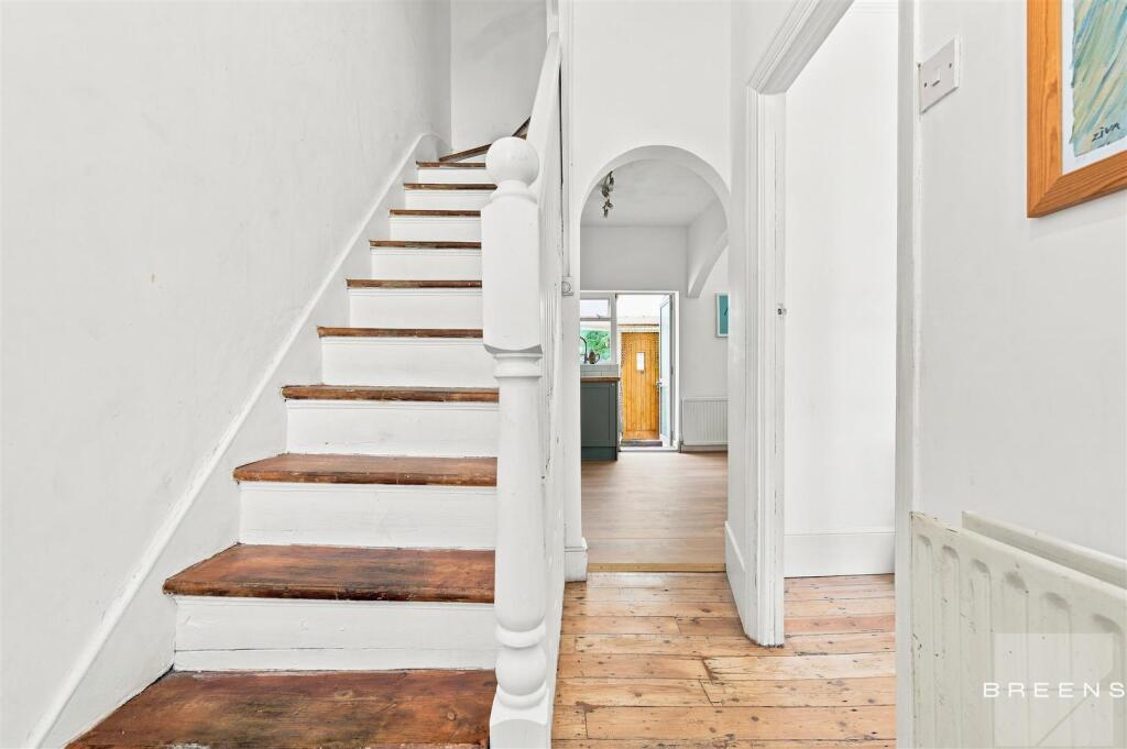 House in London - View 3