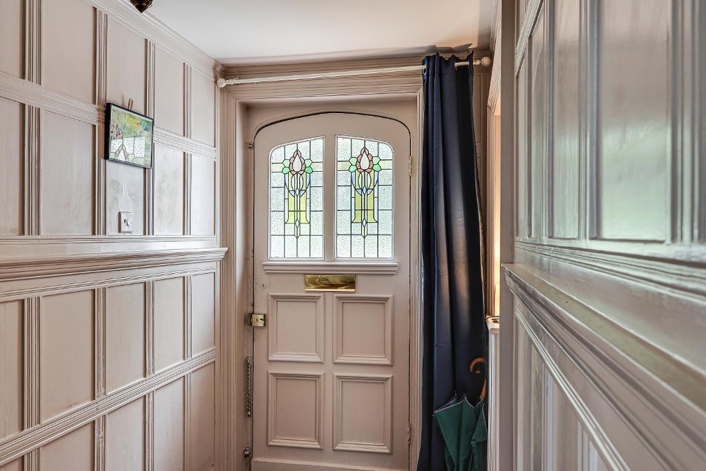 Hook Hill, Sanderstead, Surrey, CR2 0LB photo 4